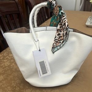 White JustFab purse